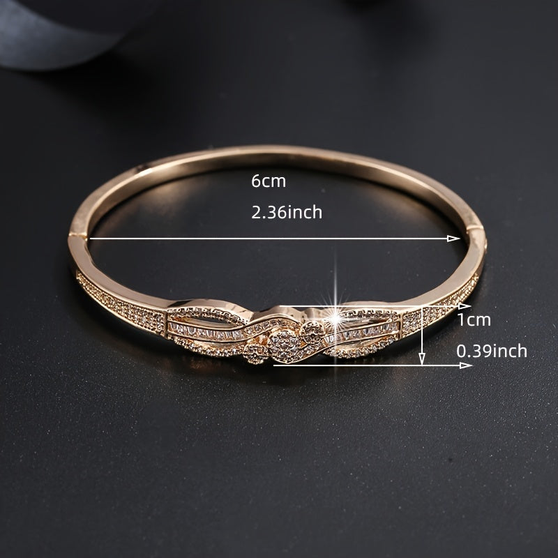 Women's Elegant Golden-Tone Bracelet - Interlocking Loop Design with Sparkling Accent Stones, Everyday & Party Jewelry for Formal Casual Outfits - Year-Round Luxury Accessory, Synthetic Zirconia Stone Embellishments, Highend