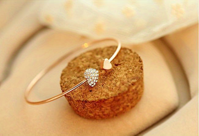 1pc, Exquisite Double Peach Heart Rhinestone Bangle - Beautiful Jewelry for Friends, Birthdays, Parties, Holidays, and Mother's Day, Perfect Gift for Loved Ones